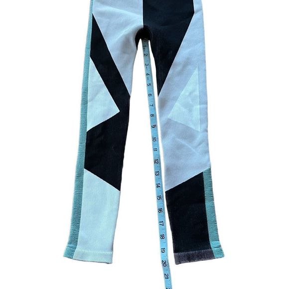 NIKE leggings pants Icon Clash Sculpt Lux Ribbed High Waisted XS CJ4135-097 - Picture 2 of 7